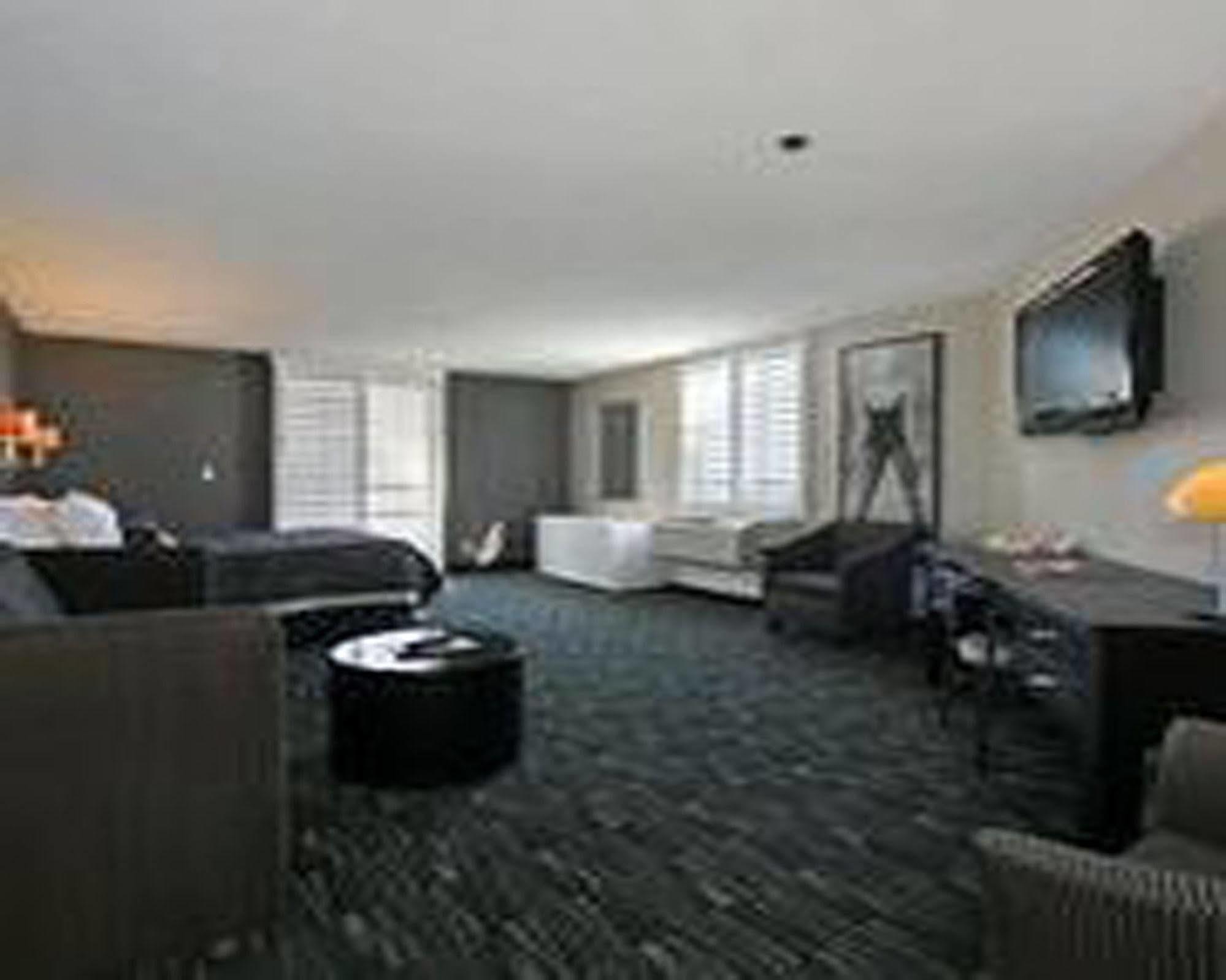 Ramada Plaza By Wyndham West Hollywood Hotel & Suites Los Angeles Zewnętrze zdjęcie
