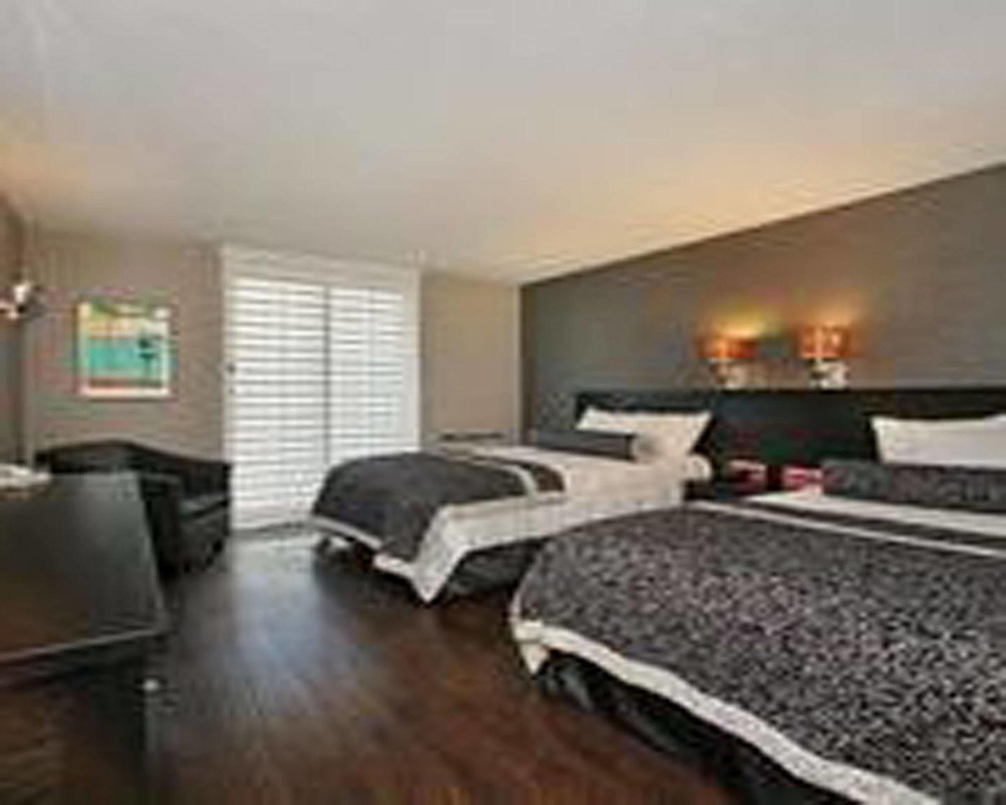 Ramada Plaza By Wyndham West Hollywood Hotel & Suites Los Angeles Zewnętrze zdjęcie